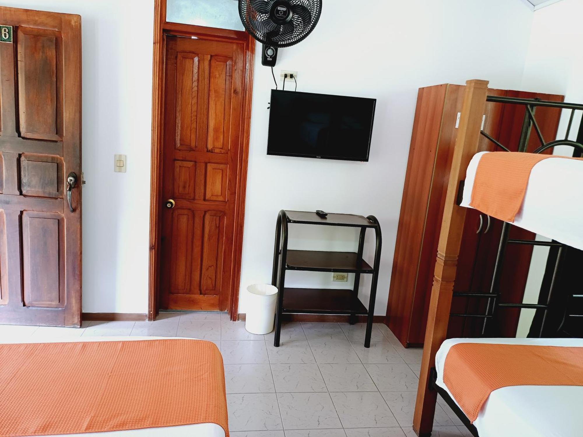 Hotel Campestre La Gaitana Tobia Exterior photo